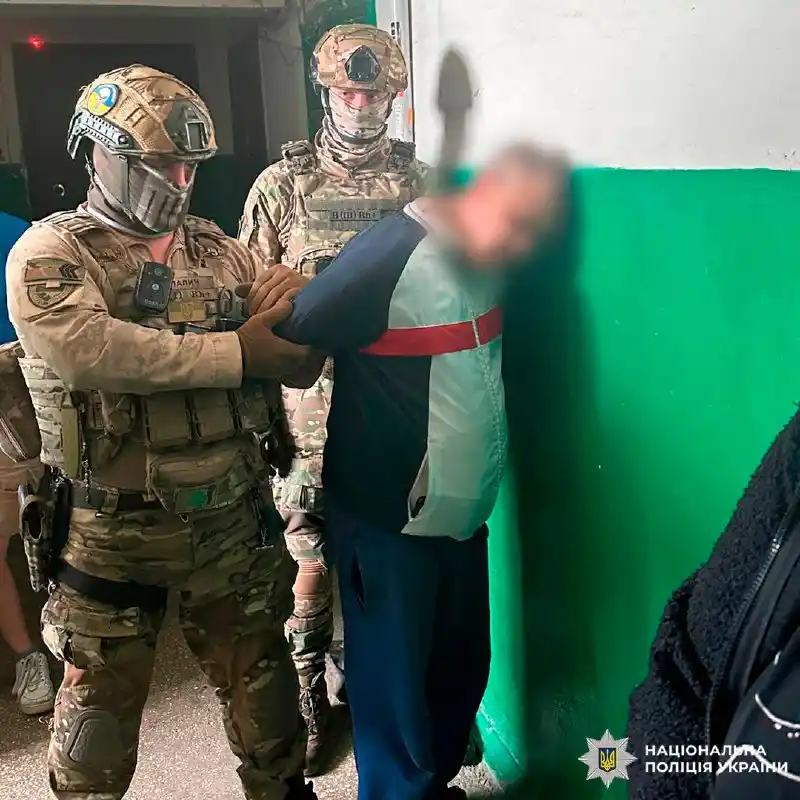 У Харкові викрили підпільну теплицю з канабісом: вилучено наркотиків на понад 1,6 млн грн